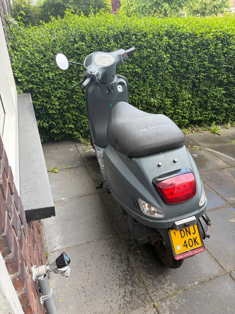 BTC Riva Scooter - Geel Kenteken, Fietsen en Brommers, Ophalen, Gebruikt, Benzine, Overige merken