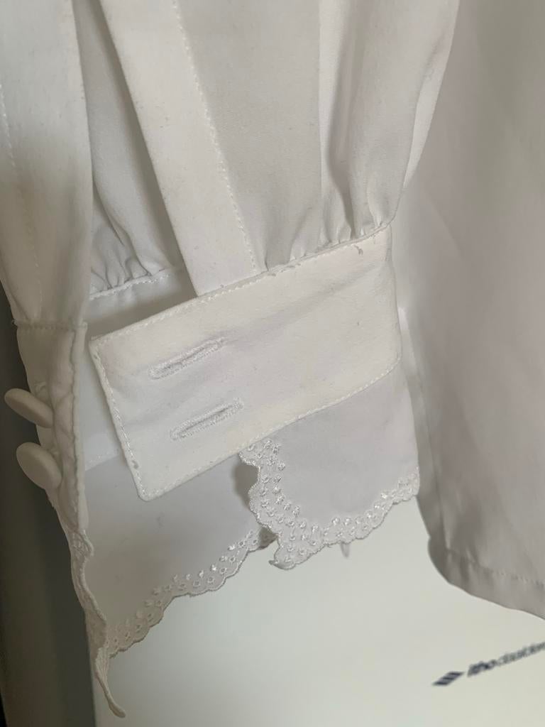 Witte blouse met kanten details - Lanaby's, Kleding | Dames, Ophalen of Verzenden, Zo goed als nieuw, Maat 42/44 (L), Wit