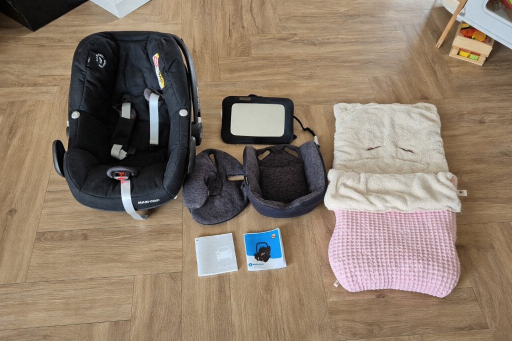 Maxicosi Pebble Pro, inclusief toebehoren, Ophalen, Autogordel of Isofix, Zo goed als nieuw, 0 t/m 13 kg