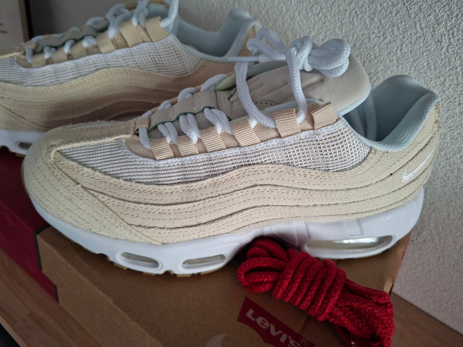 Nike Air Max 95 OG Beige - Maat 41, Beige, Nieuw, Ophalen of Verzenden, Sneakers of Gympen