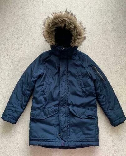 Donker blauwe jas, maat 140, Kinderen en Baby's, Kinderkleding | Maat 140, Verzenden, Zo goed als nieuw, Jongen, Jas
