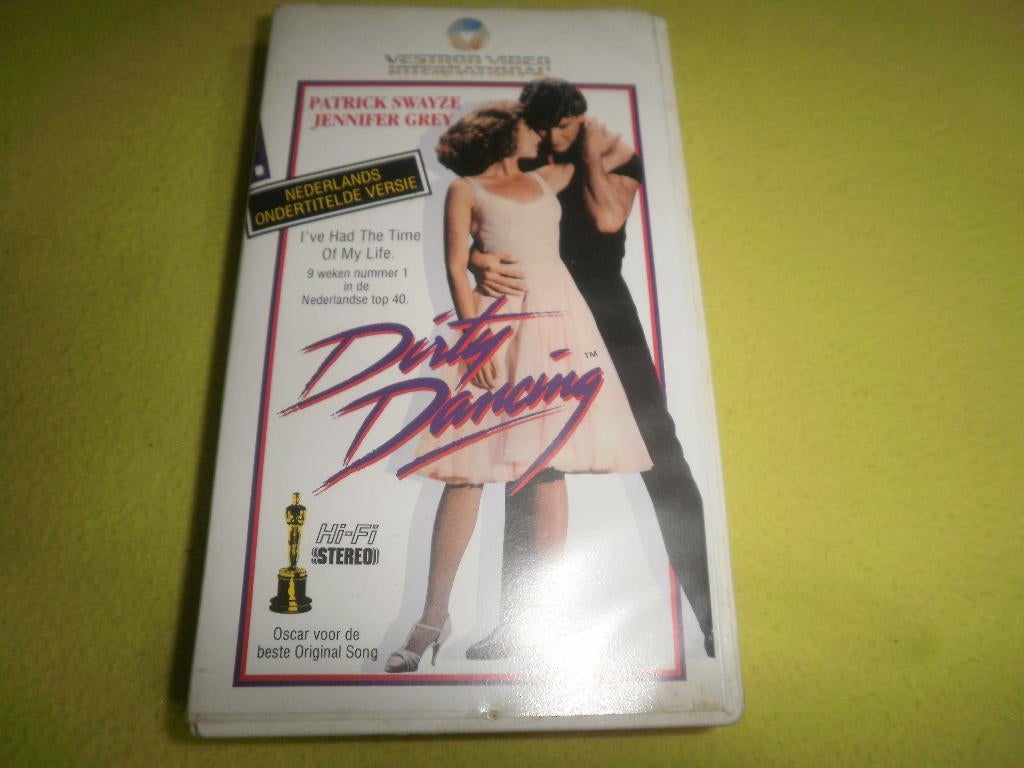 DIRTY DANCING! Top 80's Klassieker met P.Swayze Op VIDEO!, Cd's en Dvd's, VHS | Film, Alle leeftijden, Verzenden, Zo goed als nieuw