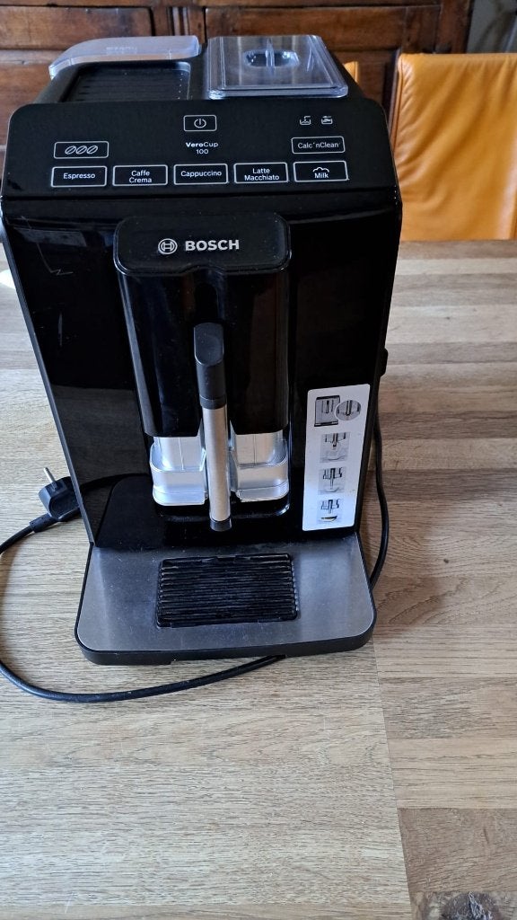 Te koop: Bosch Verocup 100, Witgoed en Apparatuur, Koffiezetapparaten, Ophalen, Gebruikt, Koffiemachine, 2 tot 4 kopjes