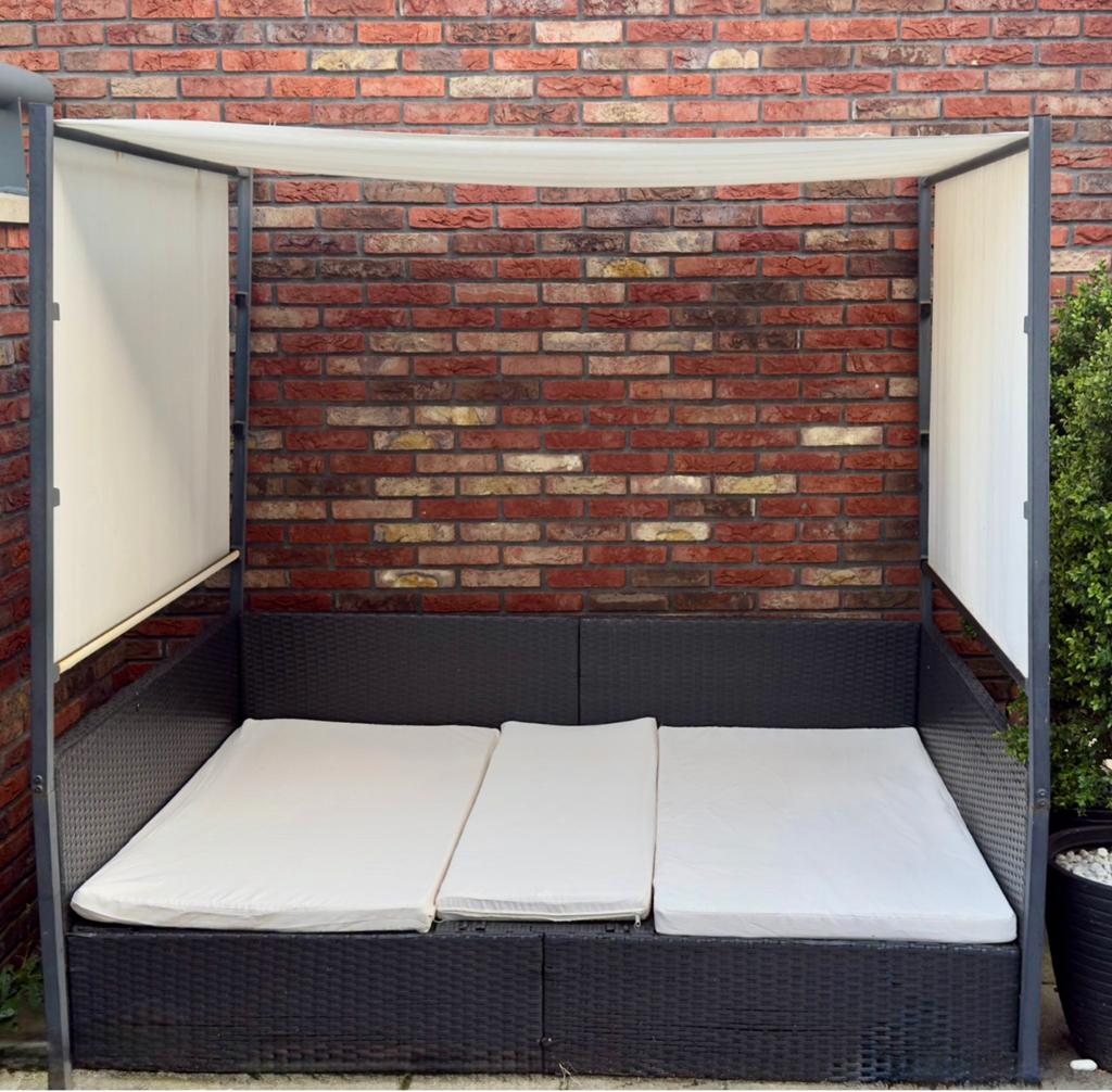 Loungebed met luifel, Ophalen, Zo goed als nieuw, Kunststof