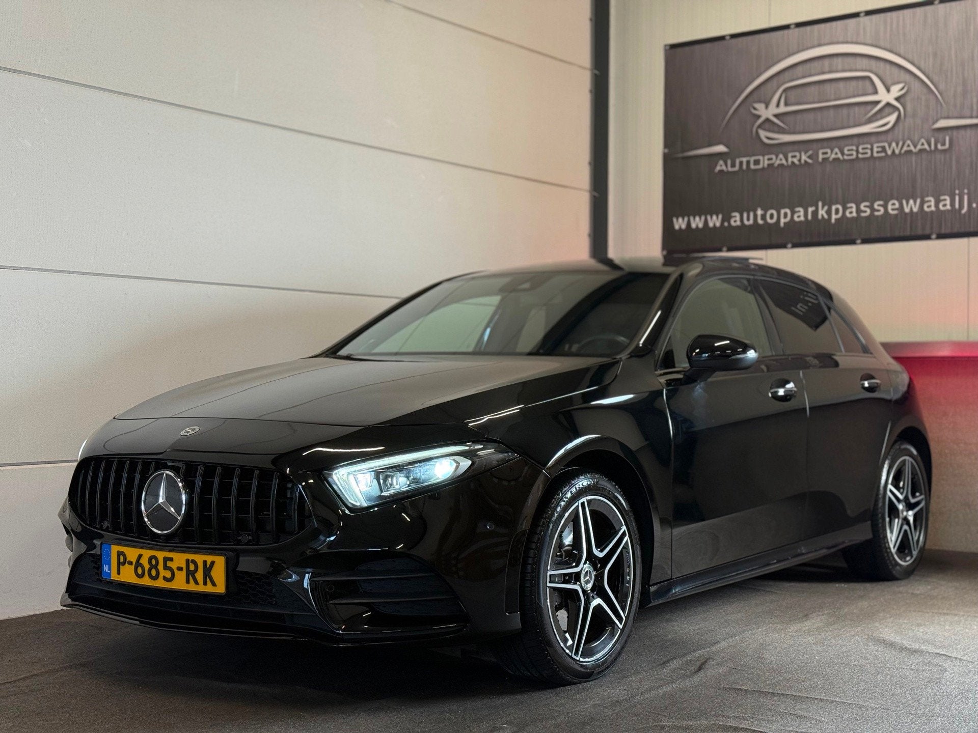 Mercedes-Benz A-klasse 250e AMG Pano, Cruise Control, Sfeerv, Auto's, Dealer onderhouden, Gebruikt, 4 cilinders, 15 kWh