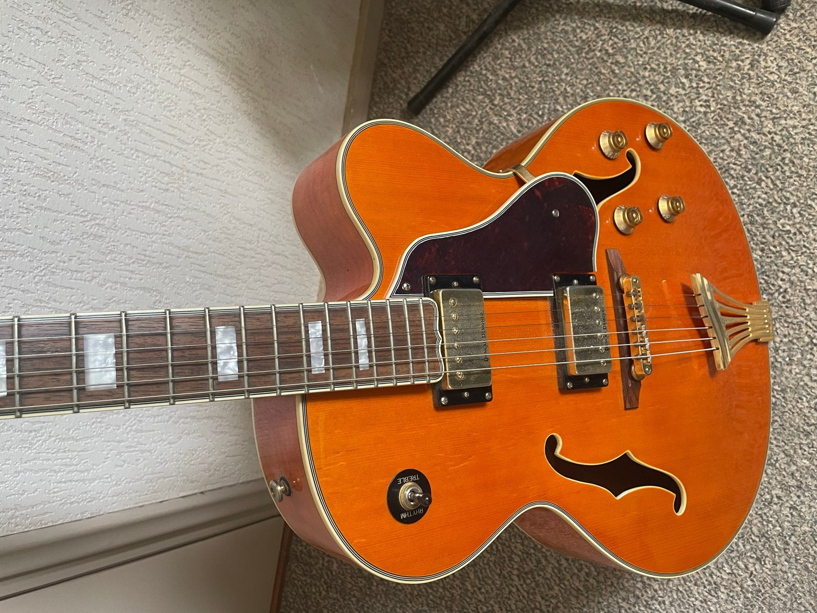 Greg Bennett JZ-2AN semi-akoestische gitaar, Ophalen of Verzenden, Gebruikt, Overige typen, Met (piezo-)element