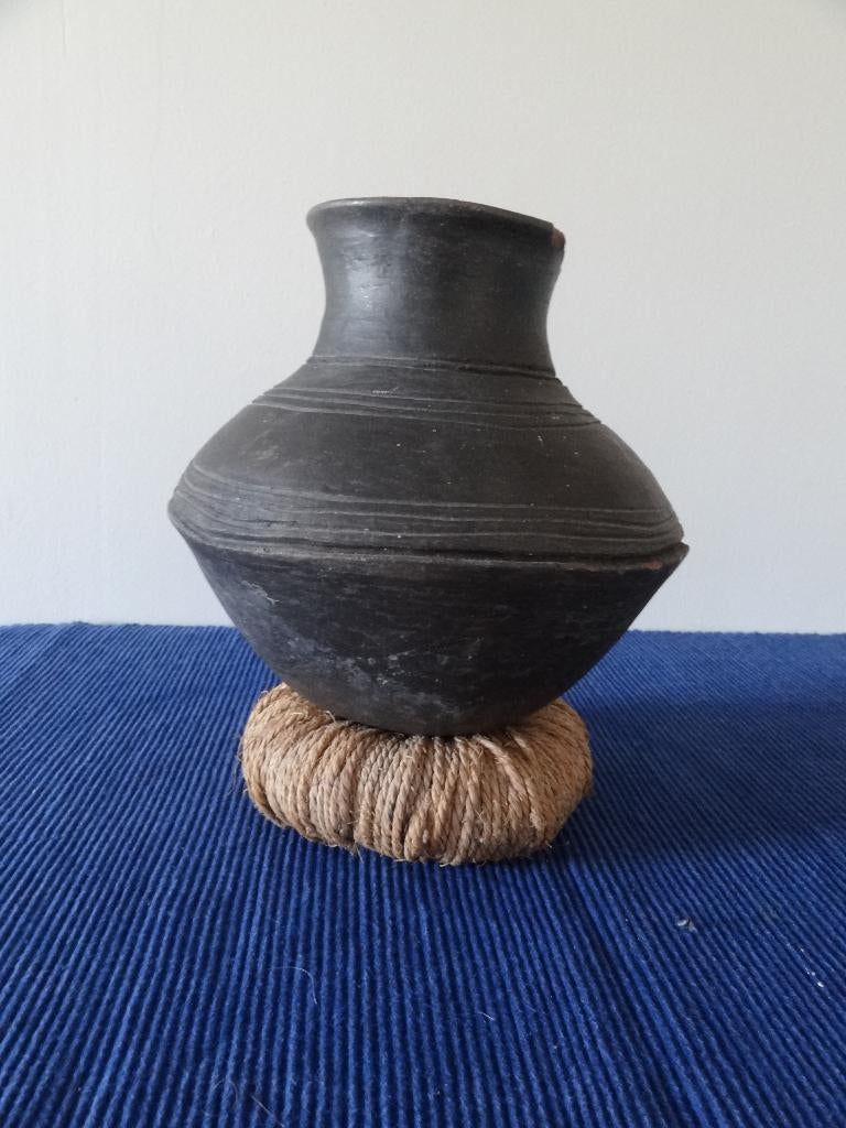 Oude kookpot Ivoorkust, primitief gestookt, H 18 cm, Verzenden