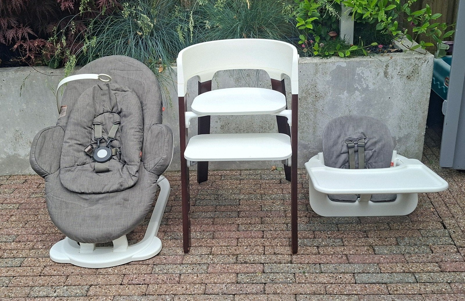 Stokke Steps kinderstoel met baby-set, blad en bouncer, Kinderen en Baby's, Kinderstoelen, Ophalen, Gebruikt, Meegroeistoel, Afneembaar eetblad