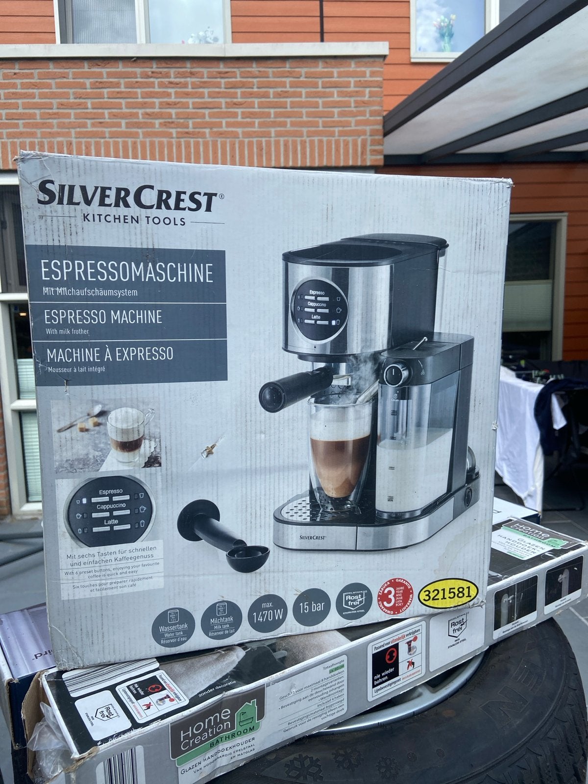 SilverCrest Espressomachine met Melkopschuimsysteem, Witgoed en Apparatuur, Koffiezetapparaten, Afneembaar waterreservoir, Espresso apparaat