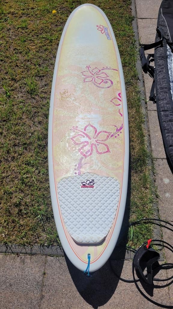 NSP 7'6 Surfboard 'surfbetty', Watersport en Boten, Golfsurfen, Ophalen, Zo goed als nieuw, Longboard, Met koord