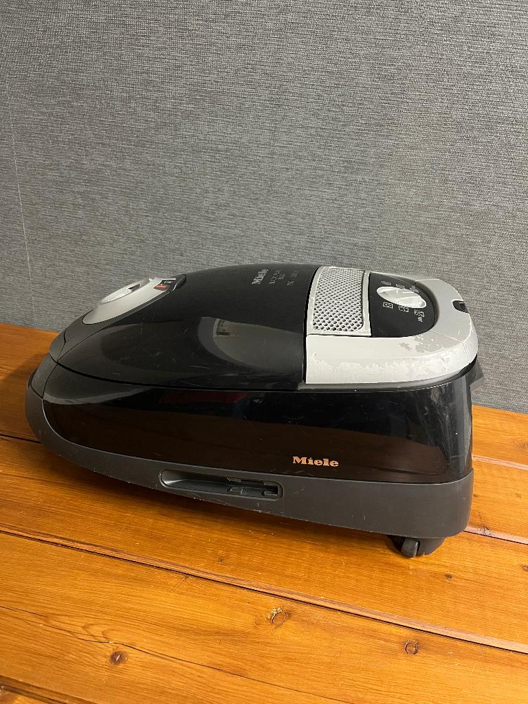 LOSSE ! Miele Black Pearl 5000 stofzuiger . 2200 watt !, Stofzak, Gebruikt, Ophalen of Verzenden, Miele