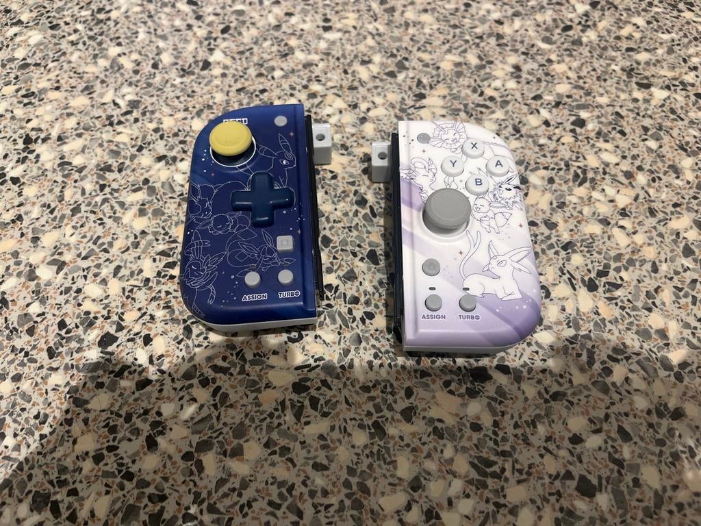 Hori Split Pad Compact (Pokémon: Eevee & Pikachu) voor Switc, Ophalen, Zo goed als nieuw, Switch, Overige controllers