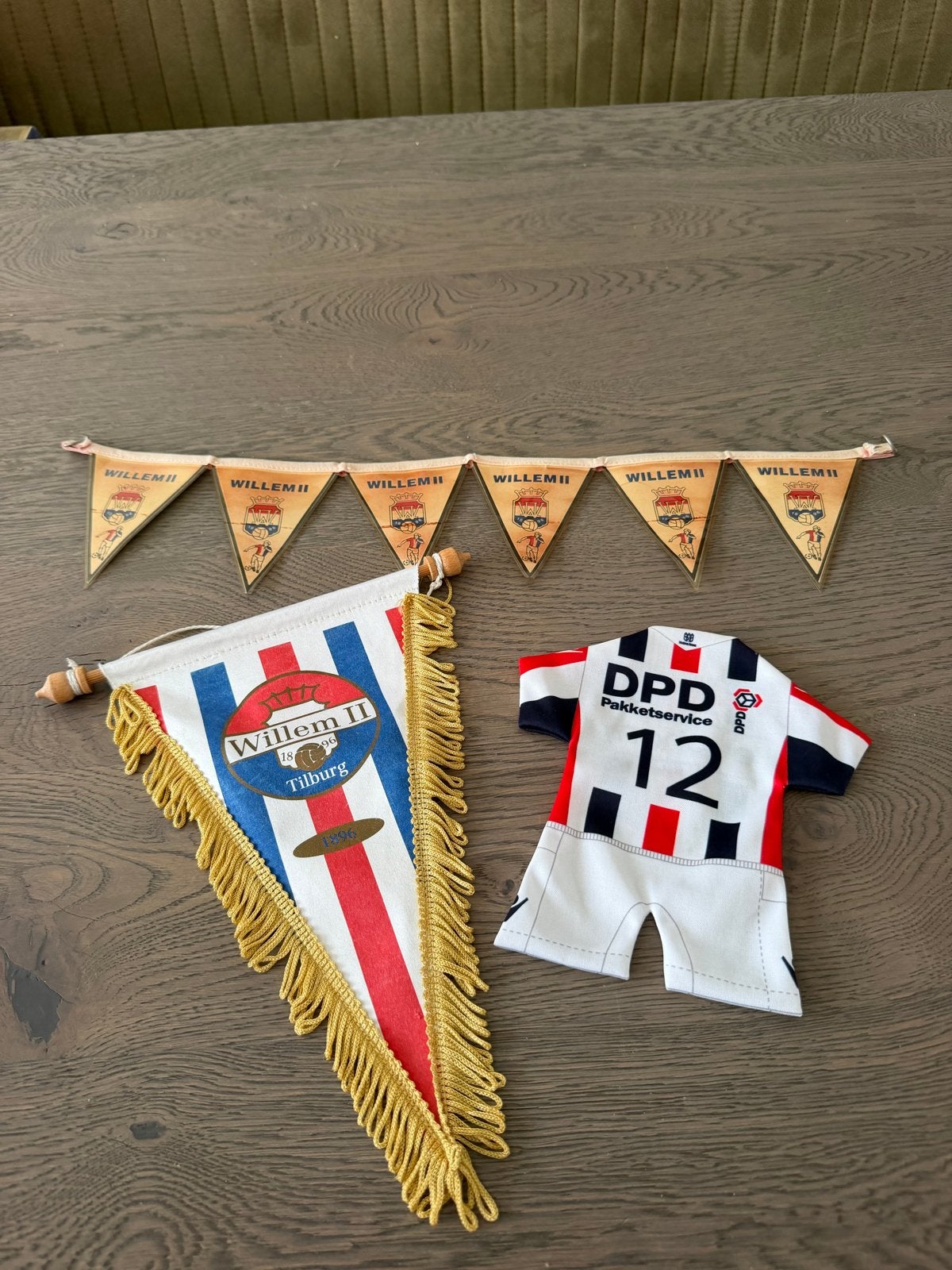 Willem II Fanpakket: Vaantje, Vlaggenlijn & Mini Shirt, Verzamelen, Ophalen of Verzenden, Zo goed als nieuw, Willem II, Vaantje of Sjaal