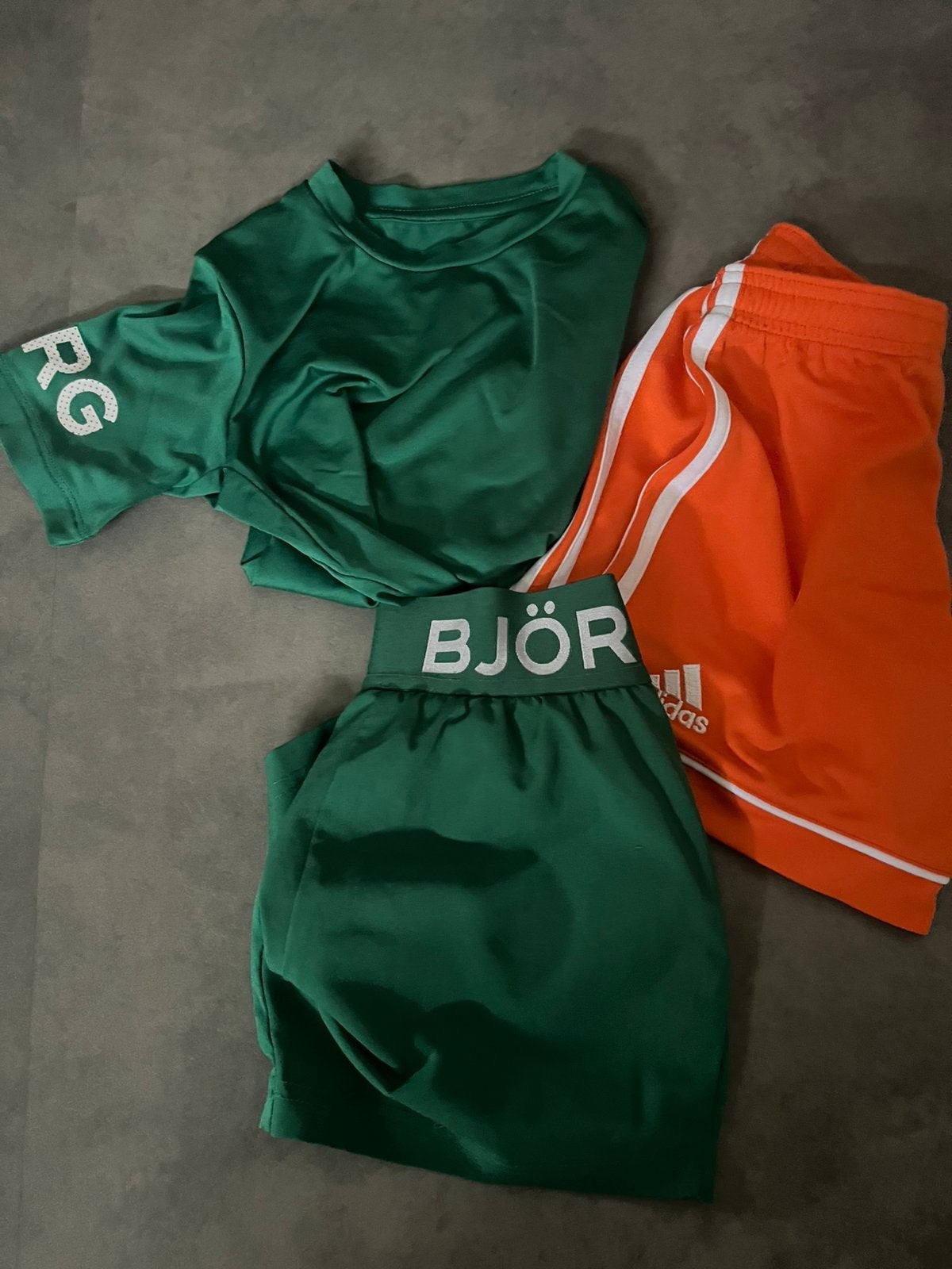 Sportpakje bjorn borg en broekje adidas 116, Ophalen, Zo goed als nieuw, Maat 116