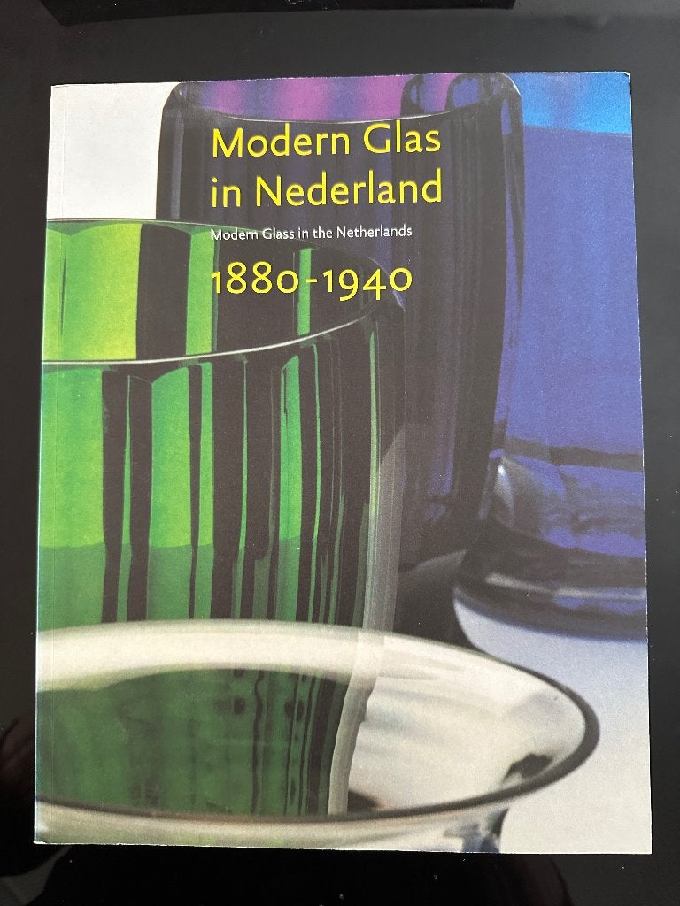 Modern Glas in Nederland 1880-1940, Boeken, Ophalen of Verzenden, Zo goed als nieuw