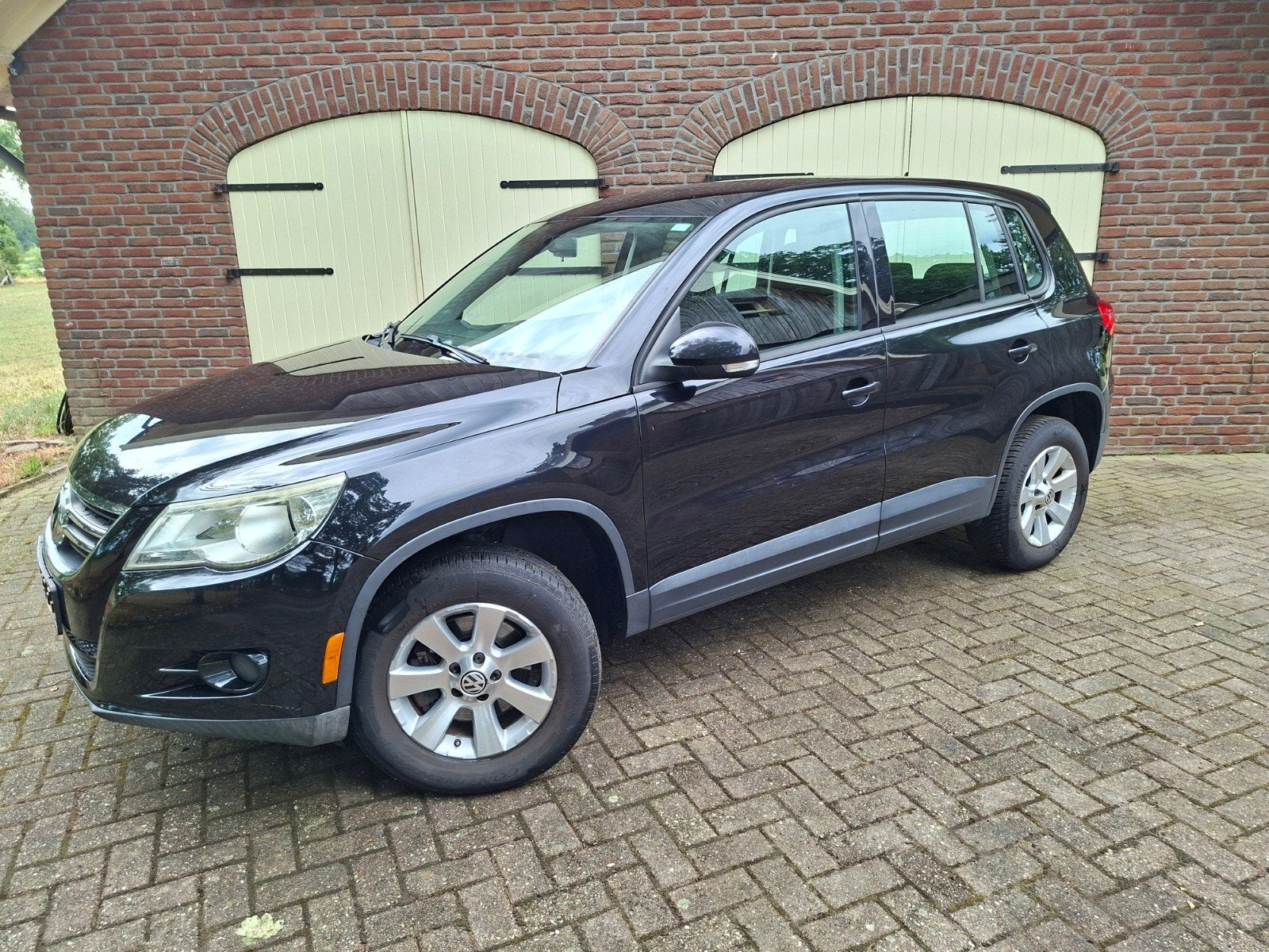 Volkswagen tiguan, 2.0, 2009 Zwart, Auto's, Volkswagen, 1984 cc, Zwart, 1565 kg, Particulier