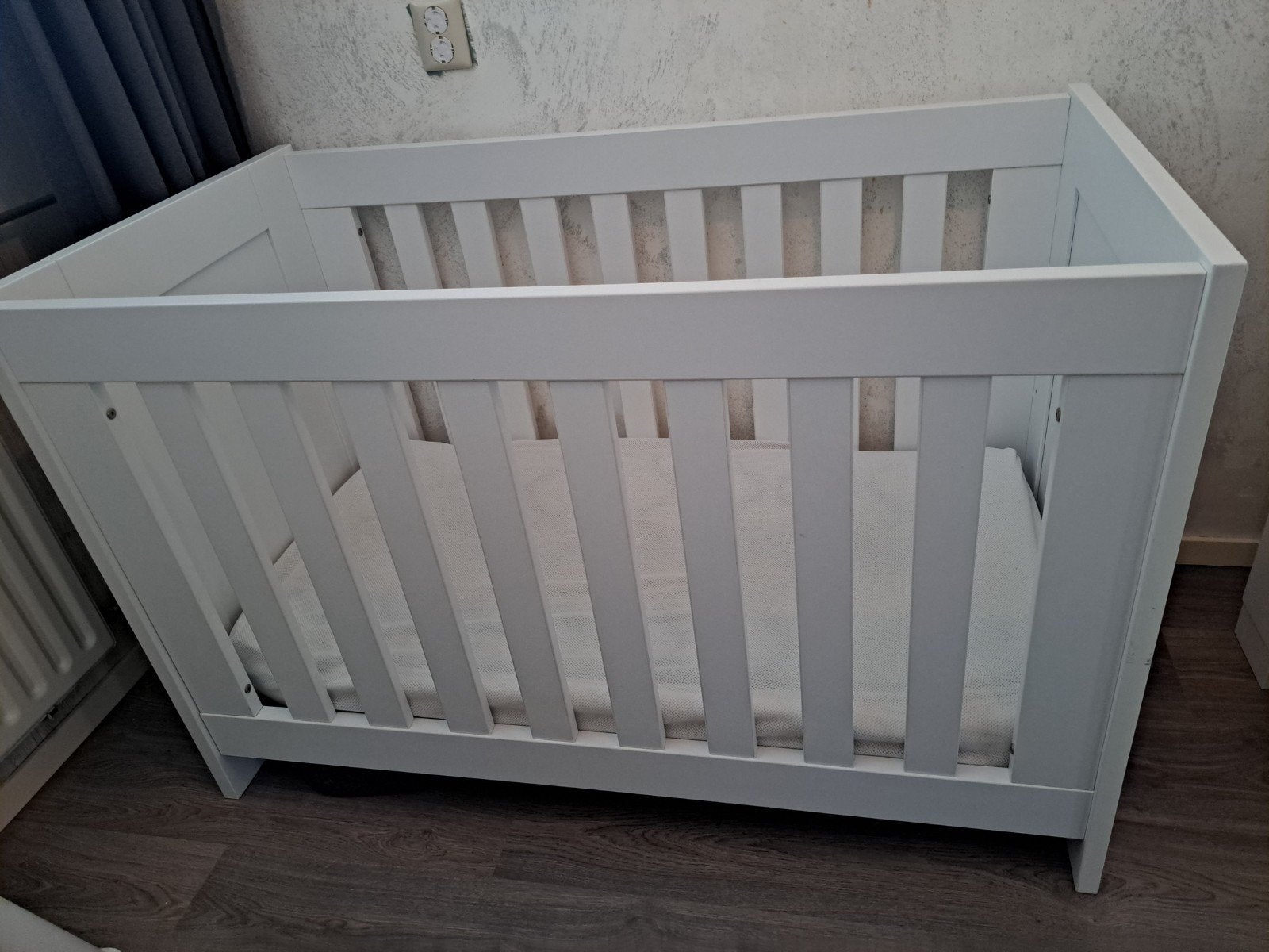 Babykamer; bedje, commode, kast, wandplank, Ophalen, Gebruikt, Jongetje of Meisje