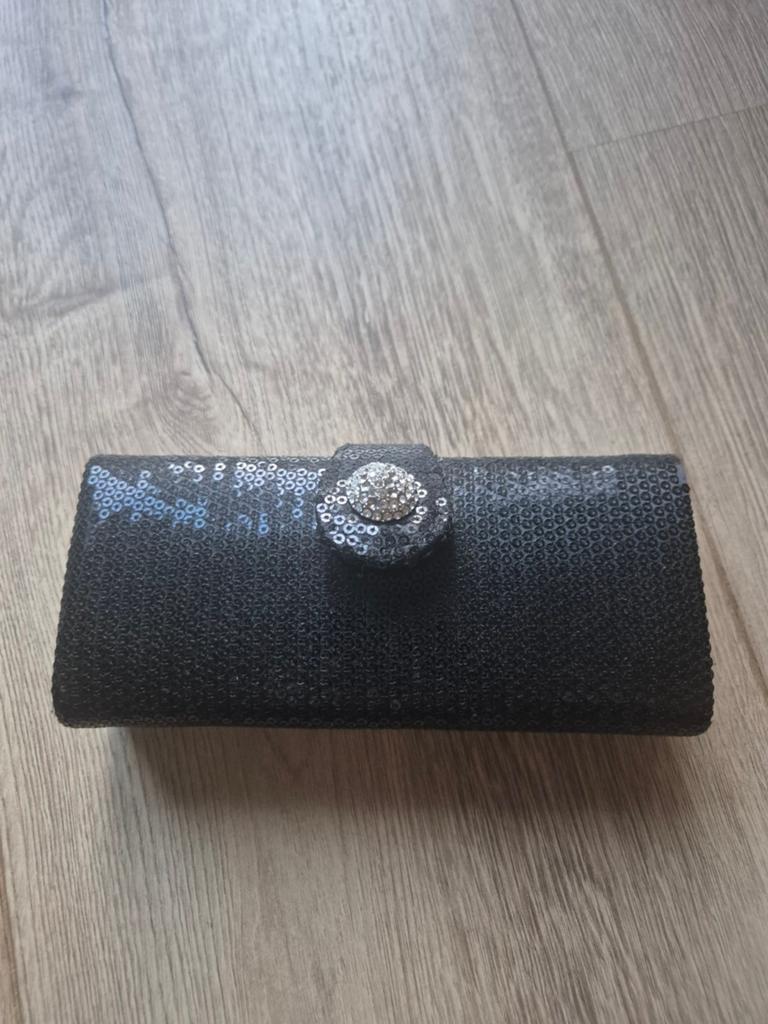Zwarte clutch tas met pailletten en schouderband, Ophalen of Verzenden, Zo goed als nieuw, Zwart, Avondtasje