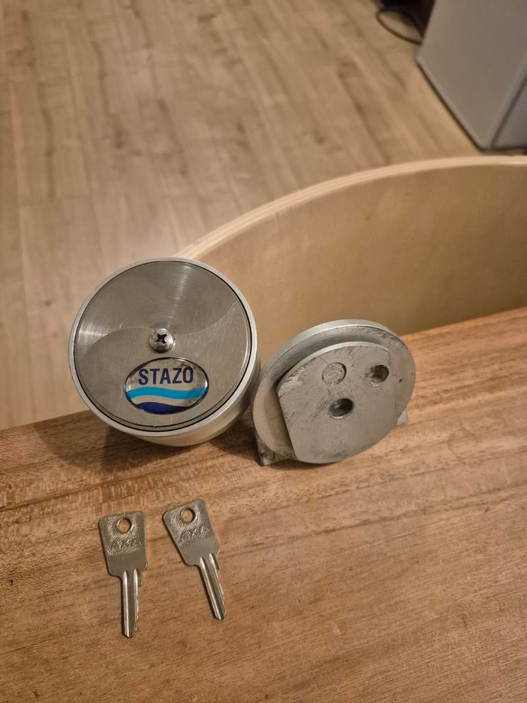 Stazo Cabin Lock met driedelig polycarbonaat kajuitluik, Ophalen, Gebruikt, Overige typen