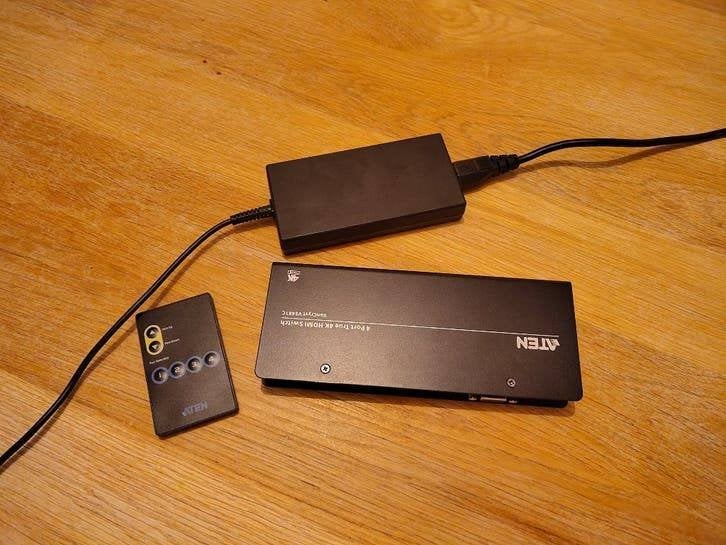 ATEN VS481C HDMI-switch 4K 60Hz met voeding en remote, Ophalen of Verzenden, Gebruikt