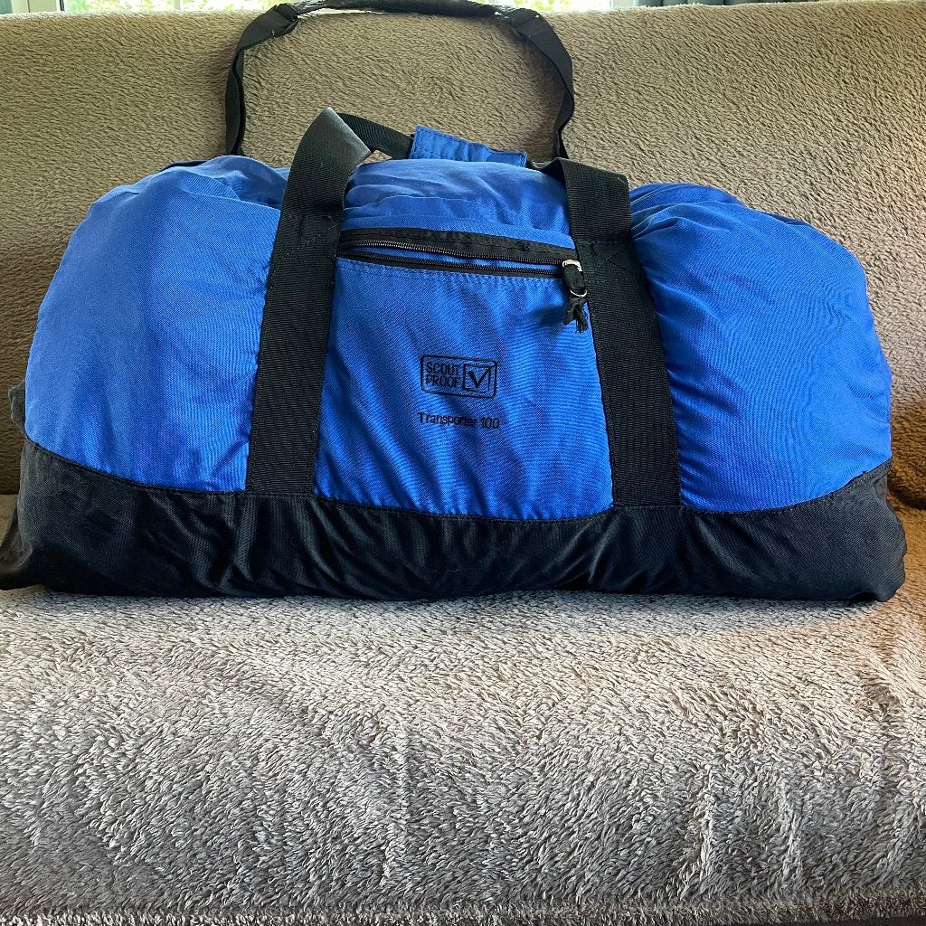 Twee Scouting blauwe weekendtassen 100 liter, 40 tot 60 cm, 30 cm of meer, Blauw, Minder dan 35 cm