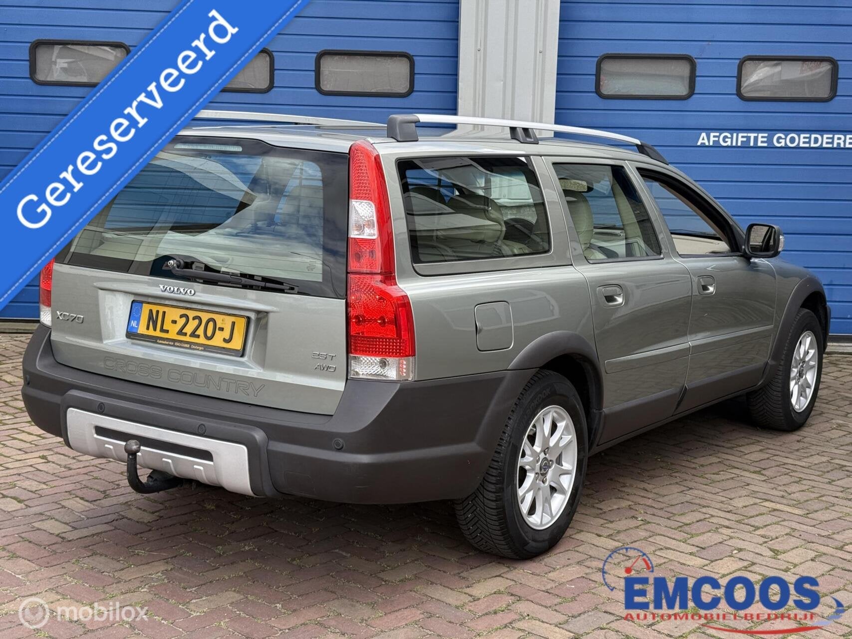 Volvo XC70 2.5 T Summum * Automaat * AWD * Stoelverwarming *, Auto's, Automaat, XC70, 2521 cc, Leder