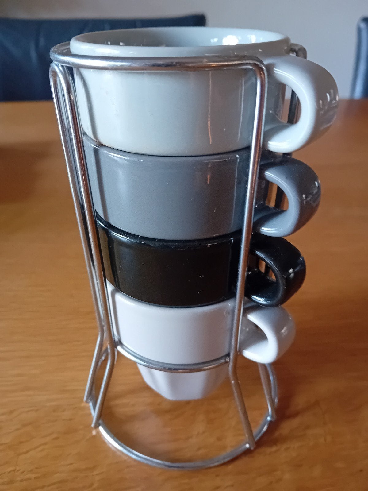 Set van 4 stapelbare kopjes met houder 50 cc, Huis en Inrichting, Verzenden, Overige materialen, Overige stijlen, Kop(pen) en/of Schotel(s)