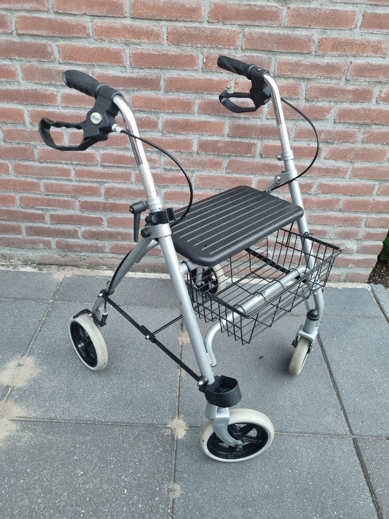 Rollator van Drive Walking aid Road - 100% Technisch in orde, Ophalen, Opvouwbaar, Gebruikt