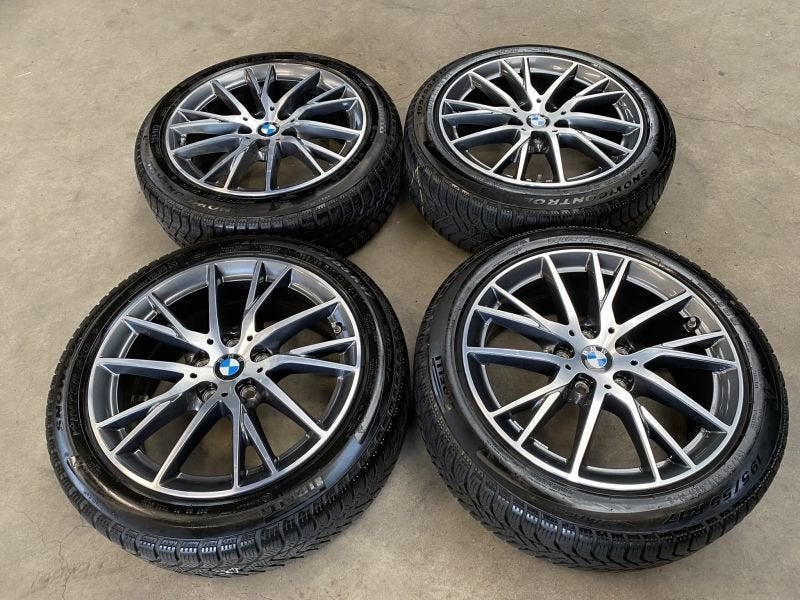 17 inch originele velgen + winterbanden BMW 1 serie F40 489, Gebruikt, -, -, Banden en Velgen
