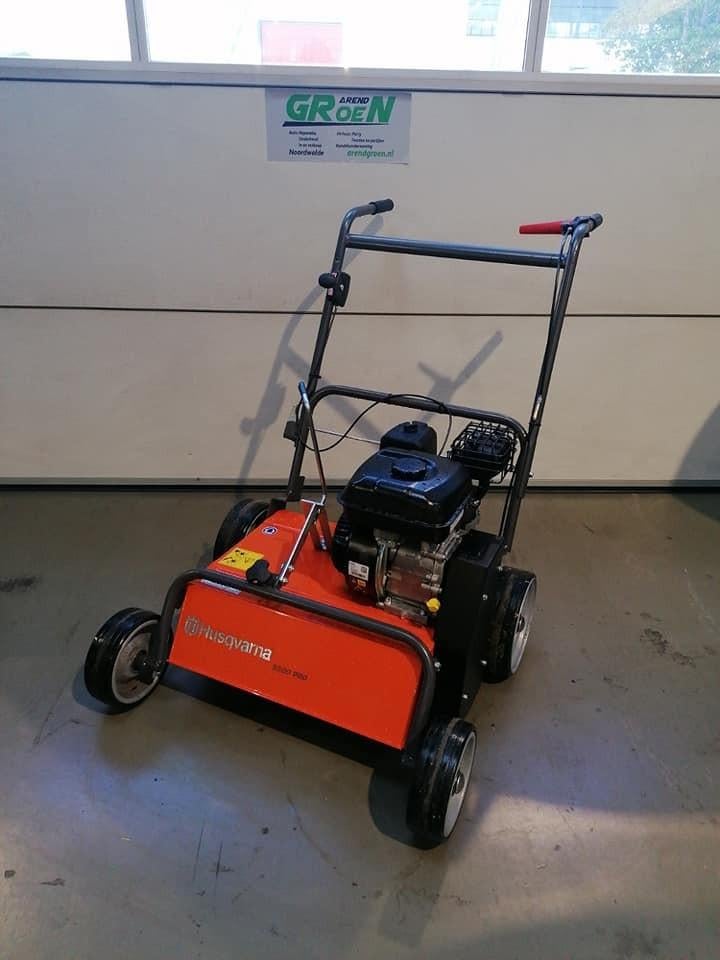 Te huur verticuteermachine, Ophalen of Verzenden, Benzine