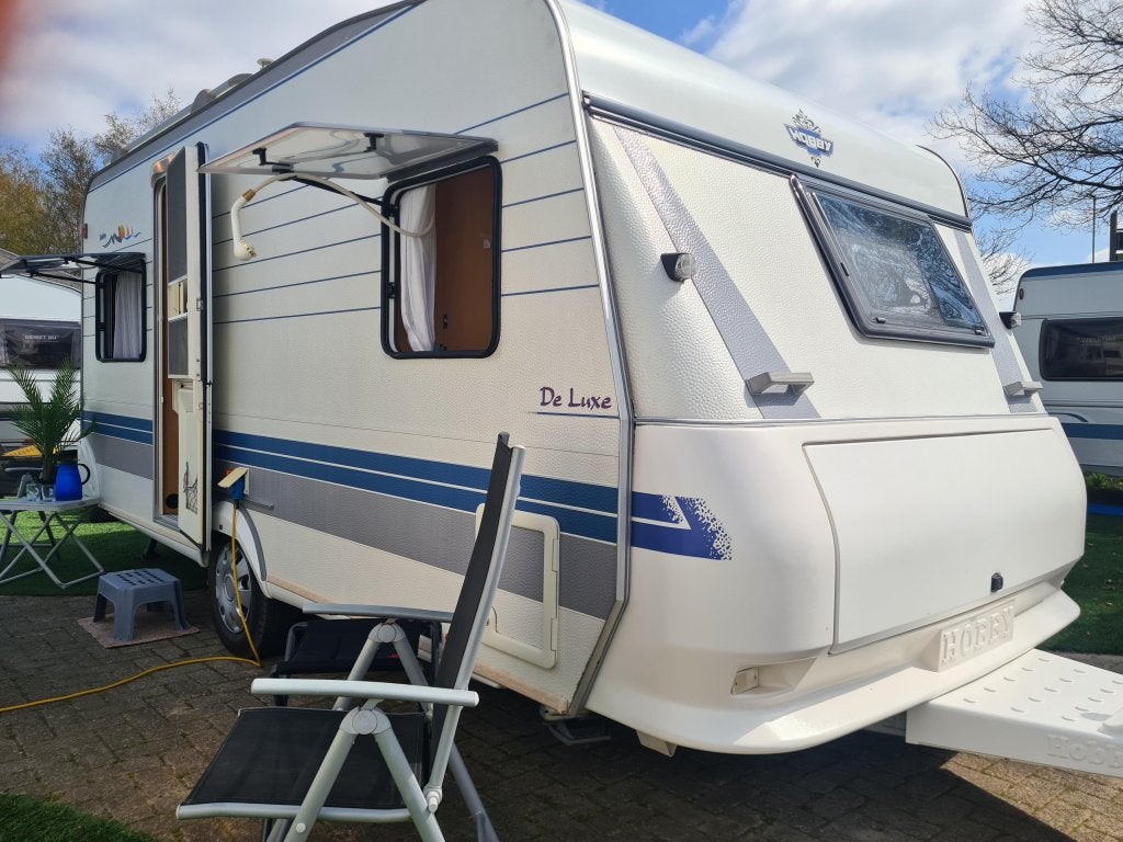 HOBBY DE LUXE 460 / VOORTENT / ZEER NETJES, Rondzit, Hobby, 750 - 1000 kg, Overige typen