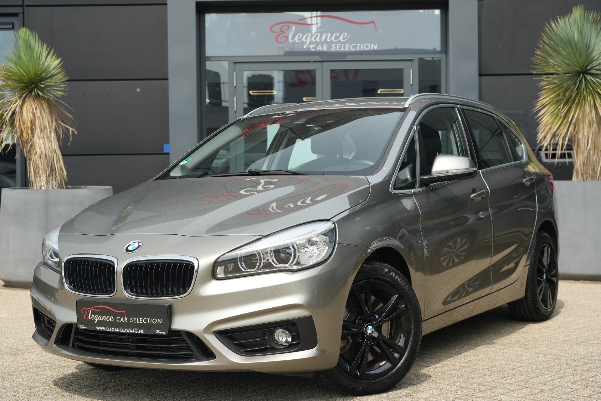 BMW 2 Serie Active Tourer 225i xDrive High Executive 232pk N, Auto's, Automaat, 1998 cc, 232 pk, Gebruikt
