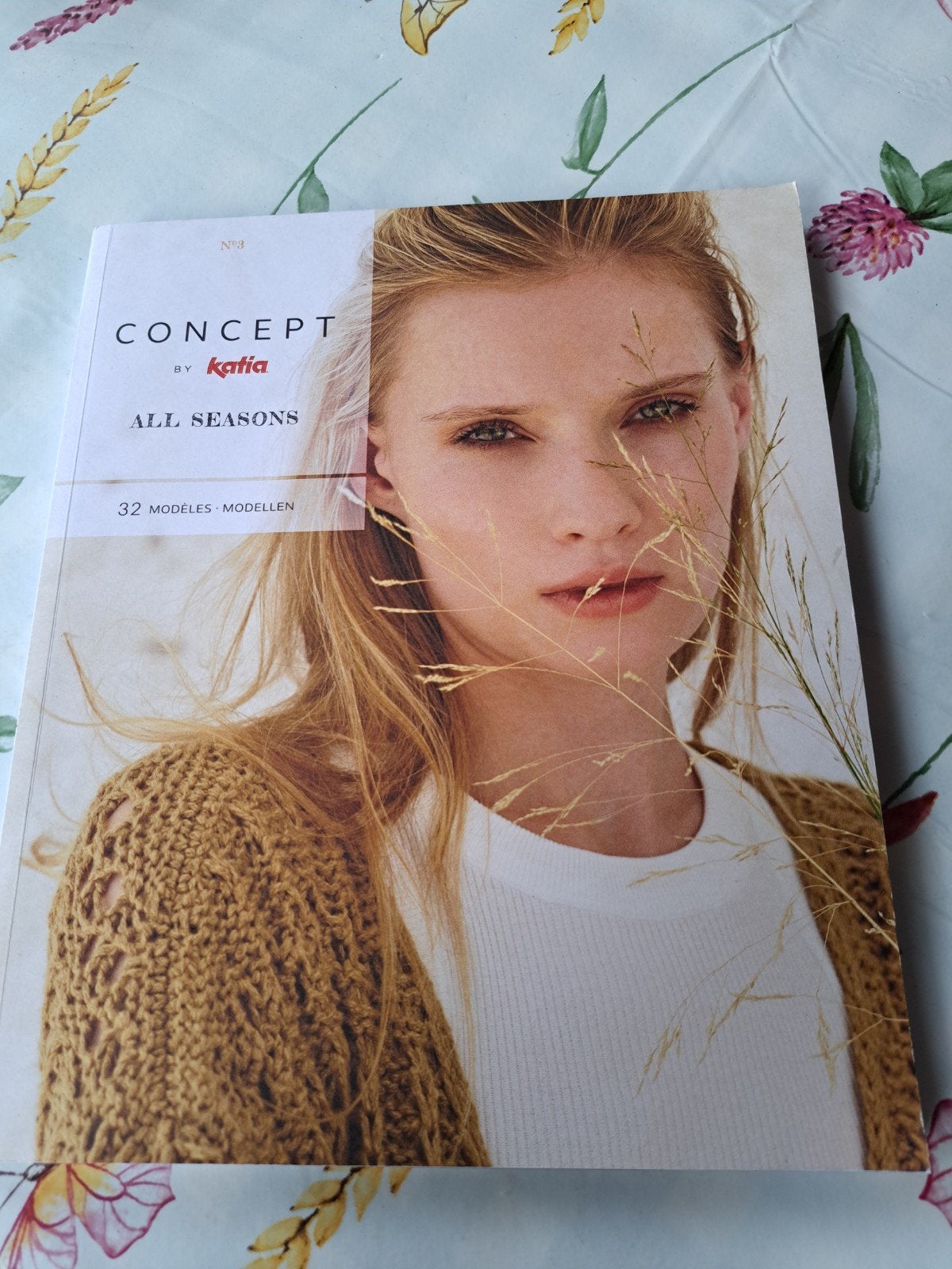 Z: Katia Concept All Seasons breiboek - 32 modellen, Ophalen of Verzenden, Zo goed als nieuw, Overige typen