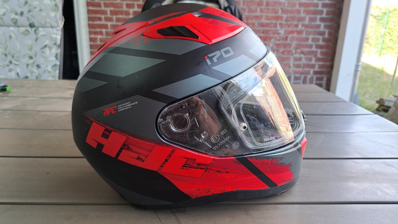 HJC i70 integraalhelm - kleur zwart/rood - maat M, Motoren, M, Dames, HJC, Ophalen of Verzenden
