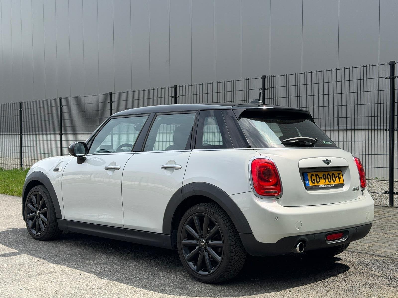 Mini 1.5 Cooper Chili Business|NAVI|STOELVERW|SPORTSTOELEN, Verwarmde buitenspiegels, 136 pk, Gebruikt, Euro 6