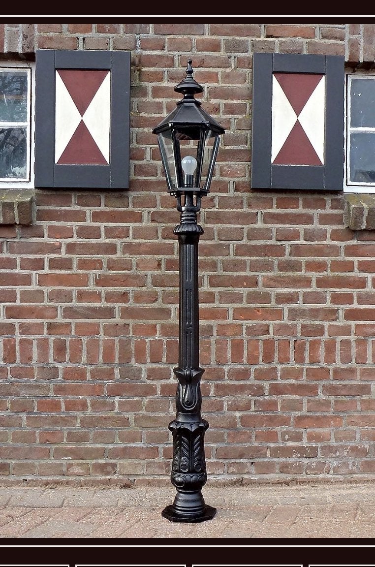 Antieke gietijzeren lantaarnpaal met lamp paal groen, Antiek en Kunst, Antiek | Lampen, Ophalen