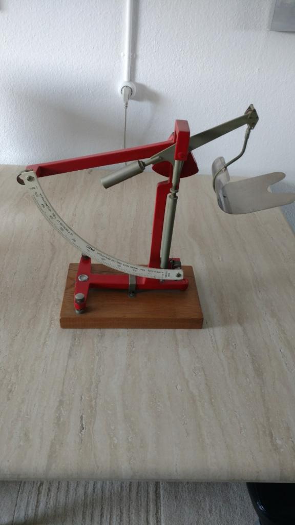Ptt post weegschaal uit 1954, Witgoed en Apparatuur, Weegschalen, Ophalen, Minder dan 10 kg, Zo goed als nieuw, Hangweegschaal