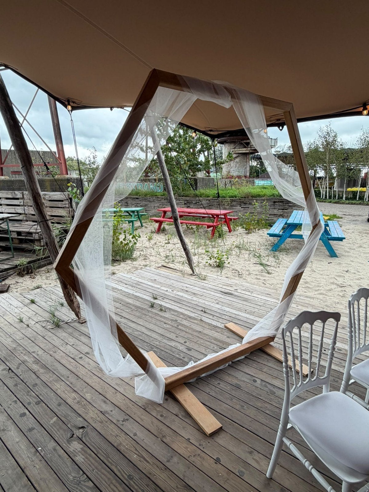 Hexagon backdrop met tule, Ophalen, Zo goed als nieuw, Versiering, Geboorte of Huwelijk