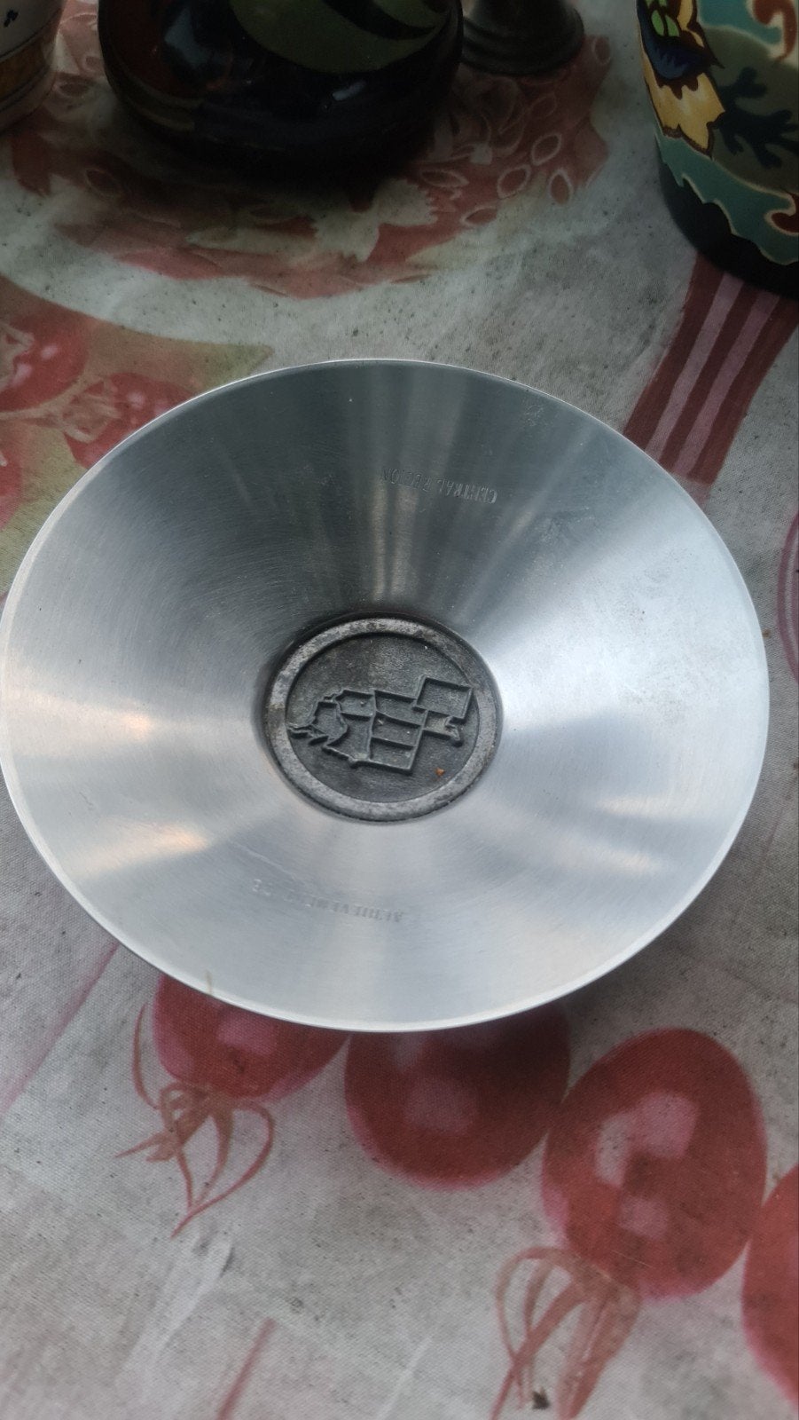 Vintage aluminium asbak/schaaltje met embleem, Ophalen of Verzenden