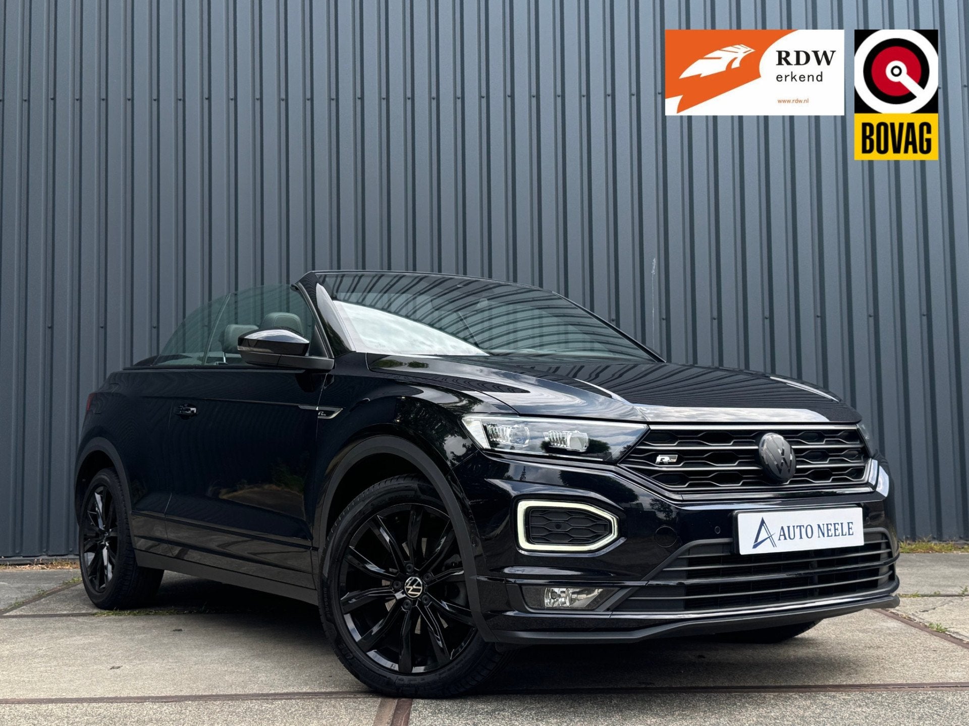 Volkswagen T-Roc Cabrio 1.5 TSI R-Line Carplay, dodehoek, Auto's, Volkswagen, Euro 6, 4 cilinders, Zwart, Bedrijf