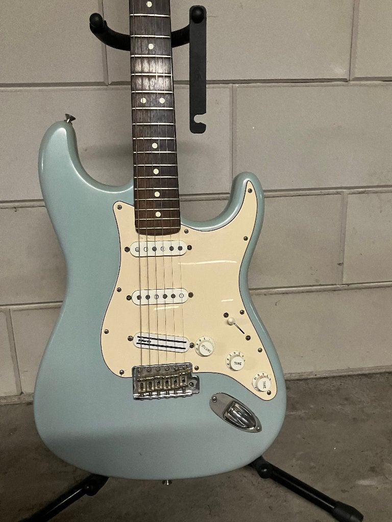Te ruil: Fender Highway One Strat USA – 2006 – Daphne Blue, Ophalen, Gebruikt, Solid body, Fender