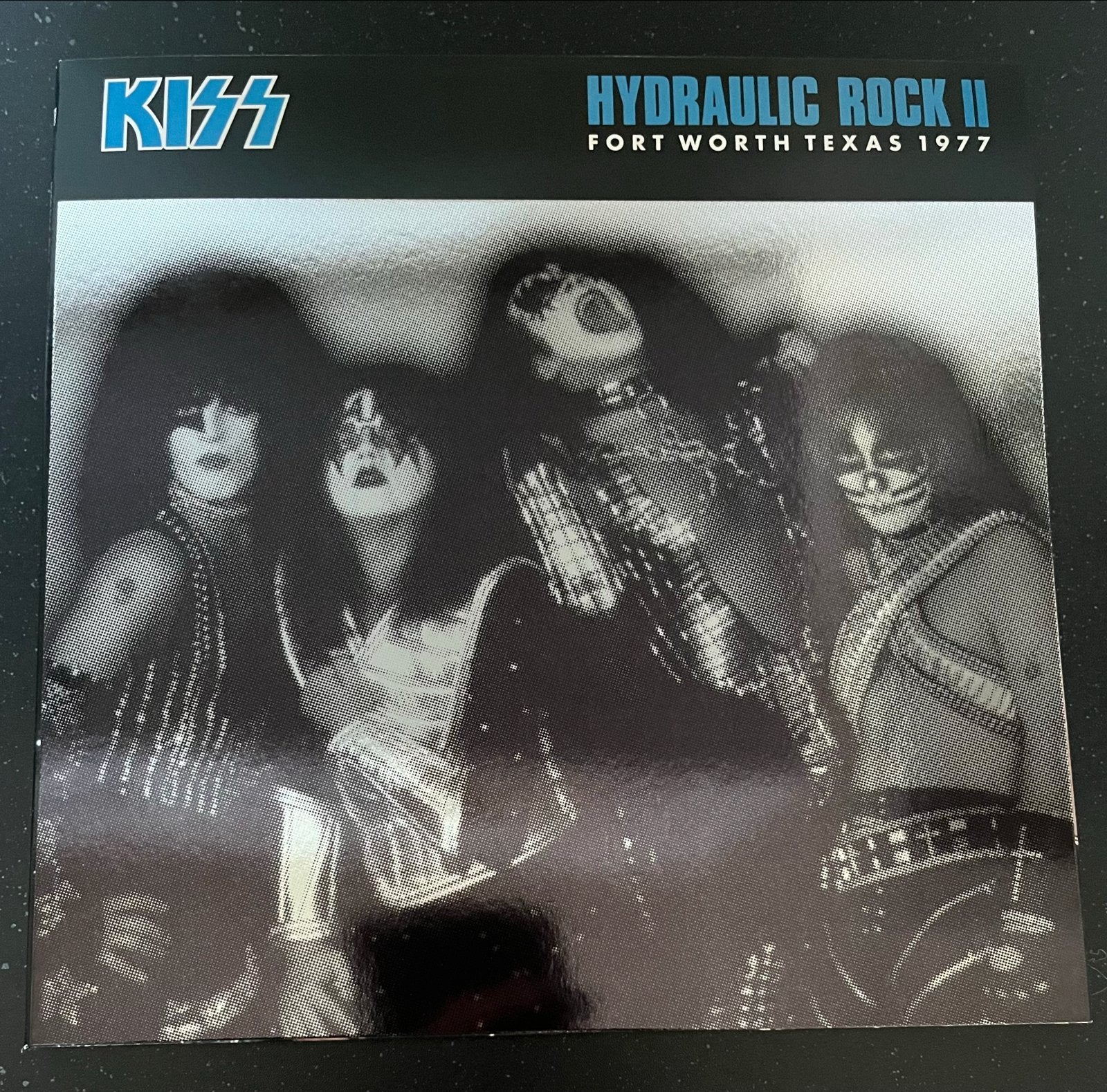 KISS - Hydraulic Rock II Fort Worth Texas 1977 (Black Vinyl), Hard Rock, Colored vinyl, Ophalen of Verzenden, 12 inch