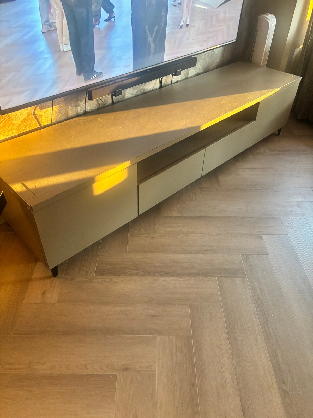 Tv meubel gratis, Ophalen, Gebruikt, 200 cm of meer, Minder dan 100 cm