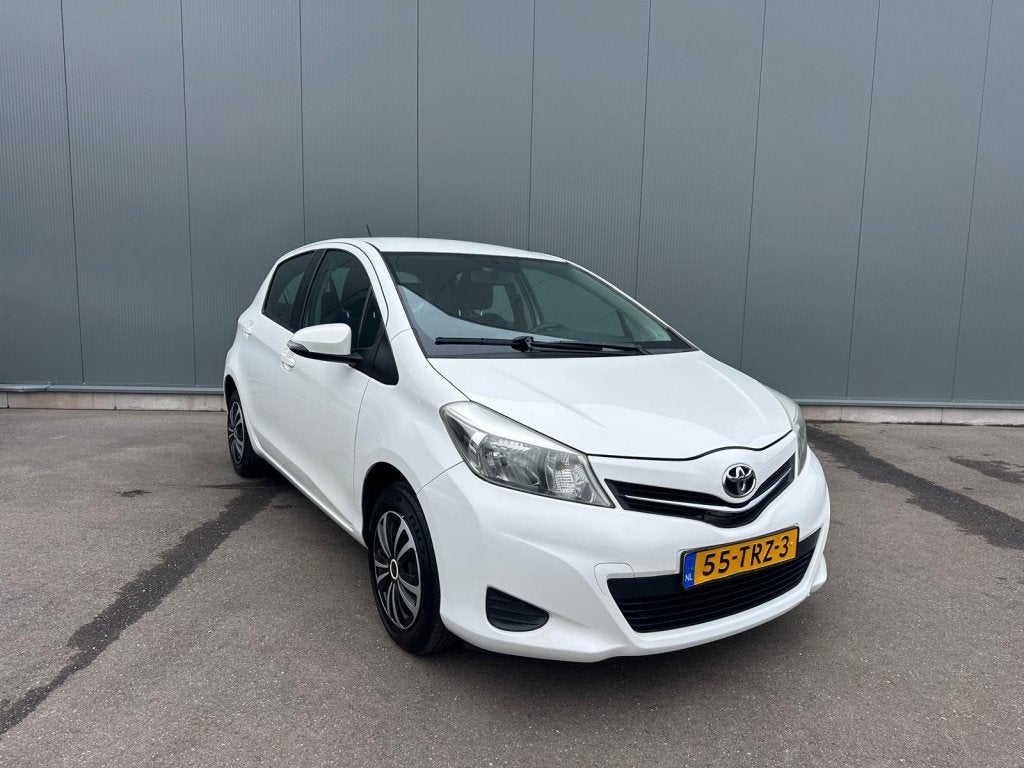Toyota Yaris 1.0 VVT-i Aspiration AIRCO | CAMERA | NAP !, Auto's, Toyota, 21 km/l, Euro 5, 527 kg, 40 €/maand