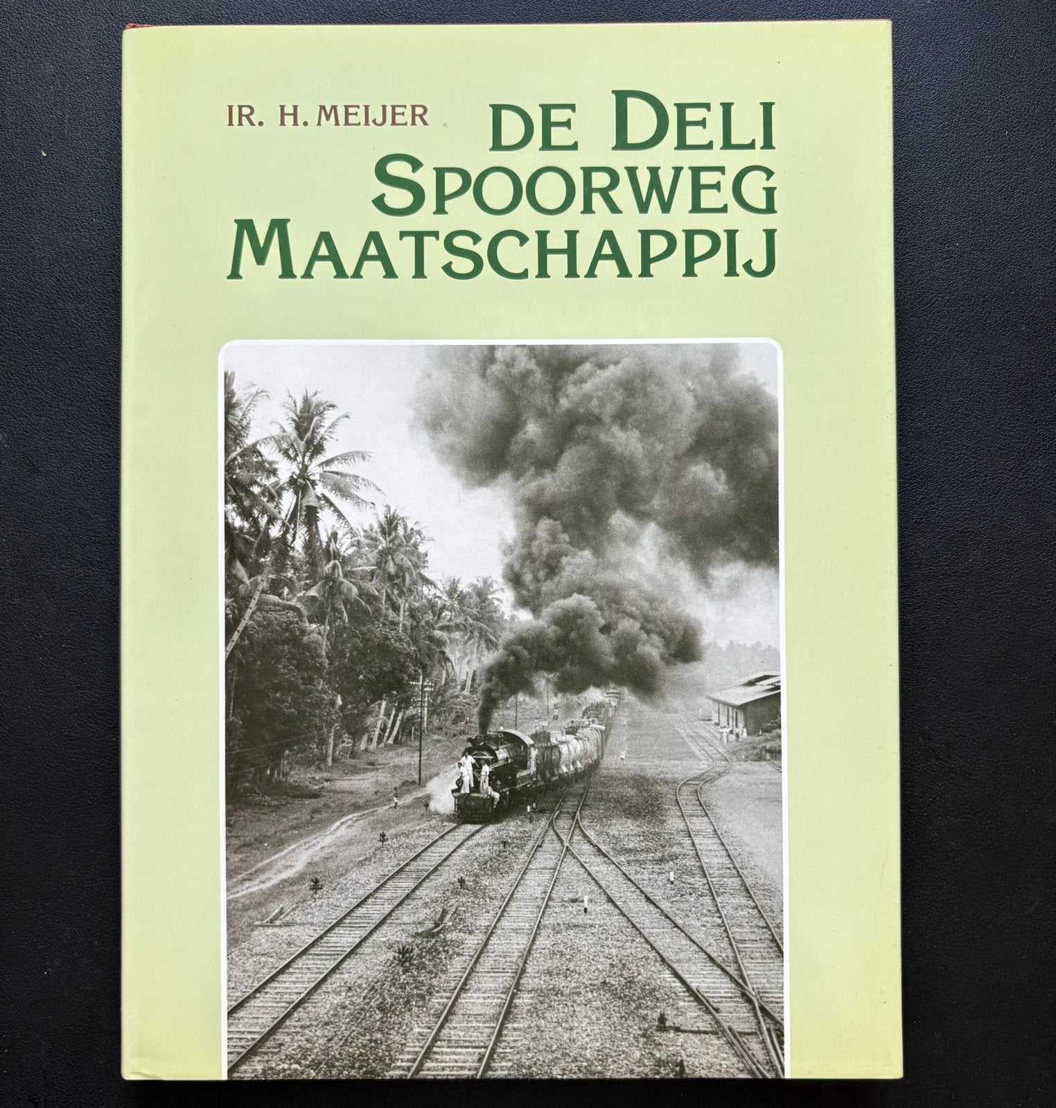 De Deli spoorwegmaatschappij (1987), Ophalen of Verzenden, Zo goed als nieuw, Trein, Boek of Tijdschrift