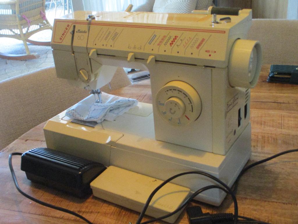 Singer Naaimachine ,v.a 65,00e-, Ophalen, Gebruikt, Naaimachine, Singer