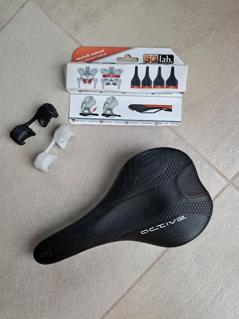 Te koop: zadel racefiets of tourfiets, de SQ Lab Race Active, Fietsen en Brommers, Fietsonderdelen, Ophalen of Verzenden, Zo goed als nieuw