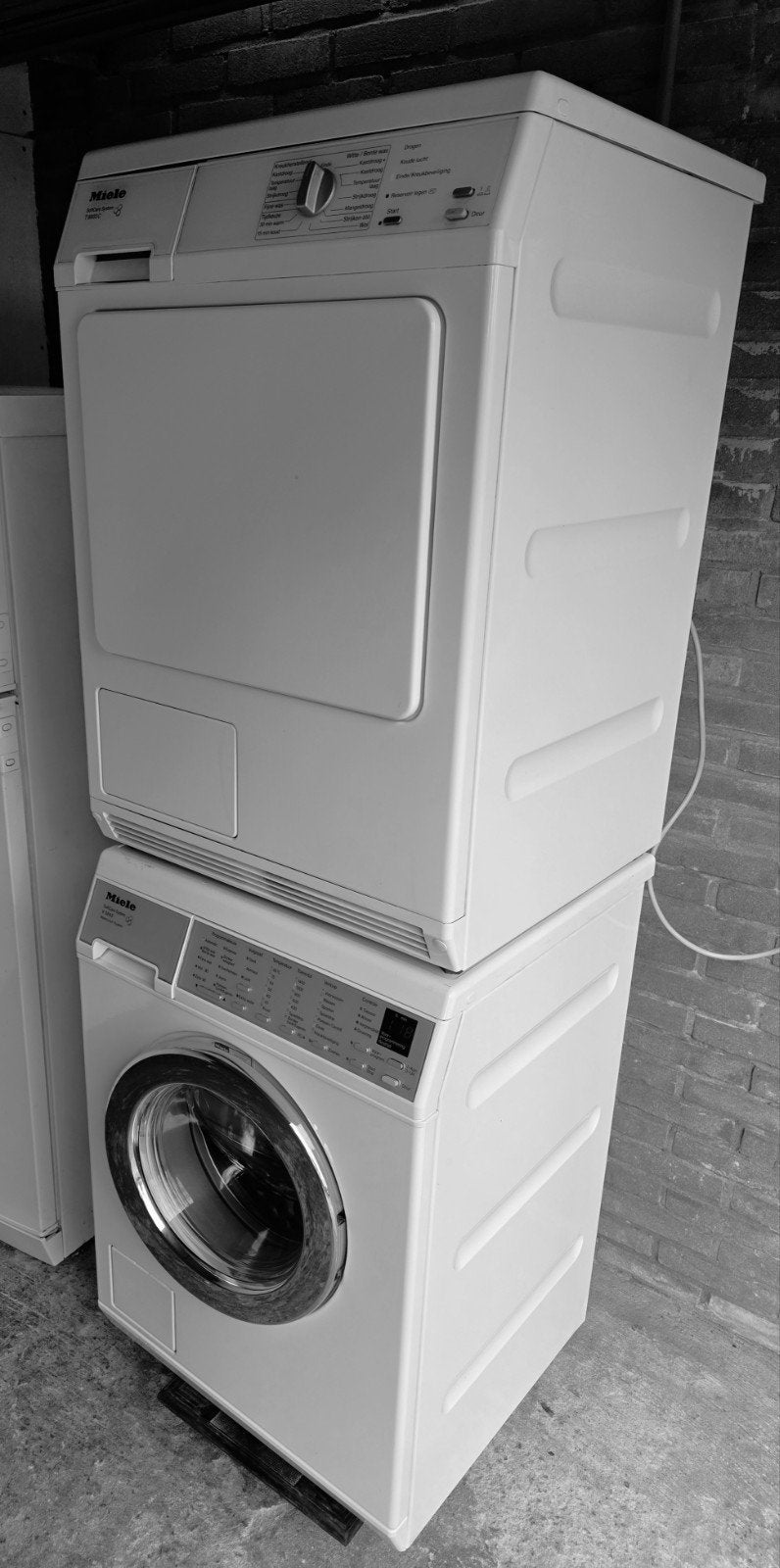 Foto 6 van Miele SoftCare 8kg wasmachine & condensdroger set