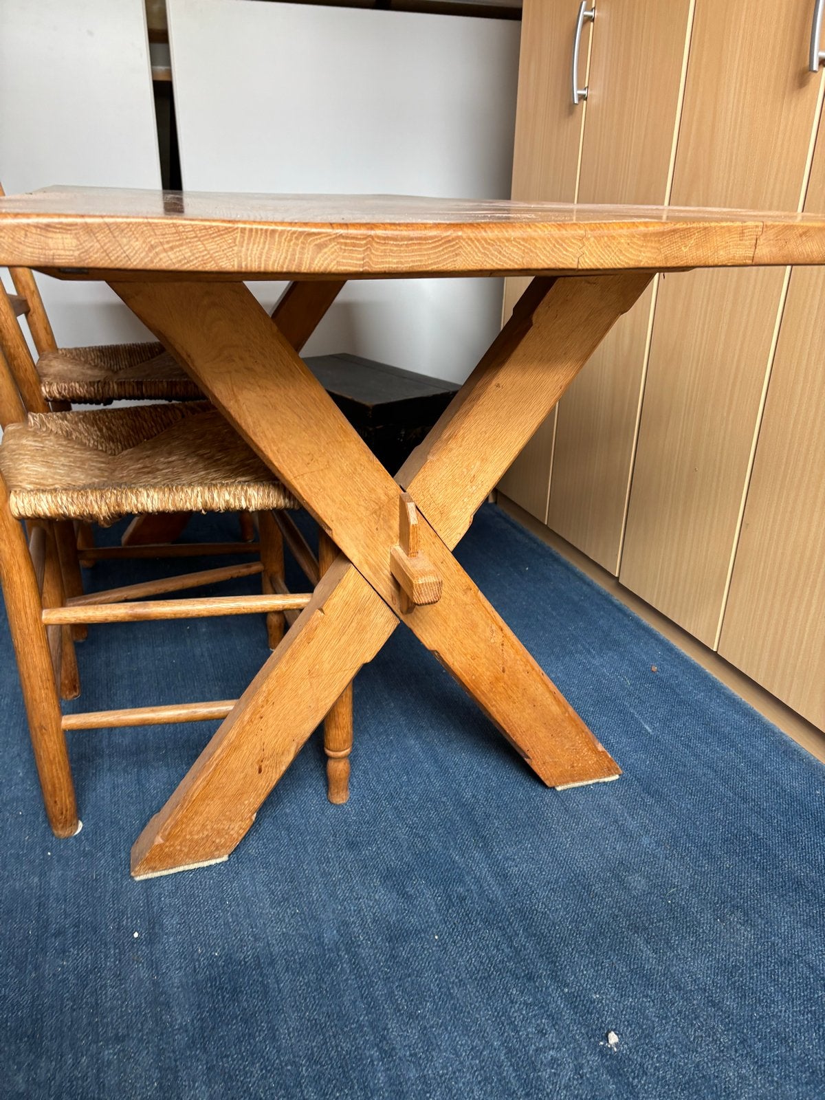 Robuuste eikenhouten eettafel met 4 stoelen, Ophalen