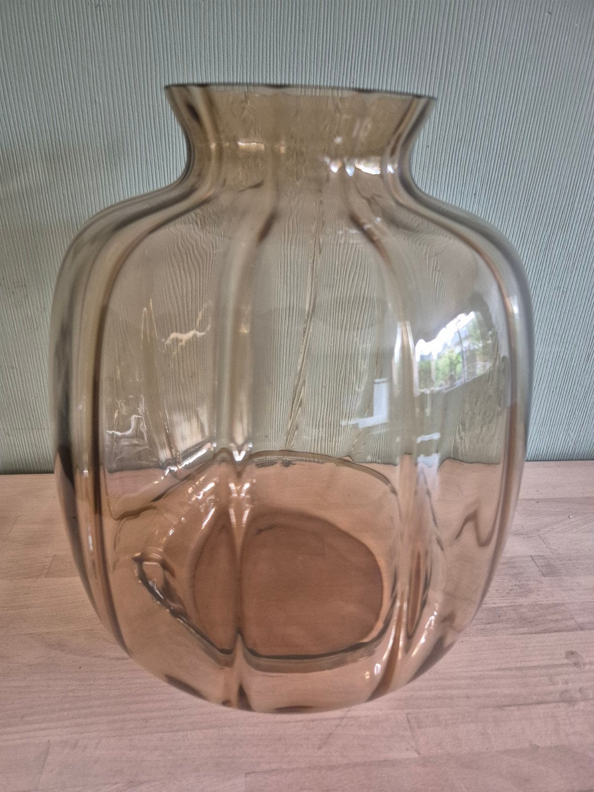 Grote glazen vaas, bruin getint, vintage Copier stijl, Antiek en Kunst, Ophalen